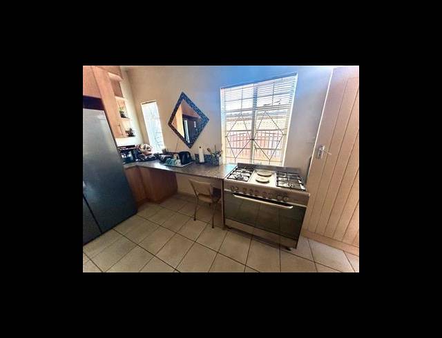 3 BEDROOM HOUSE FOR SALE IN SOUTH HILLS